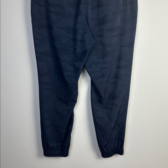 FA23 Athleta Brooklyn Heights Joggers Dress Blue Camo Travel Athleisure Pant 12 - Picture 14 of 16